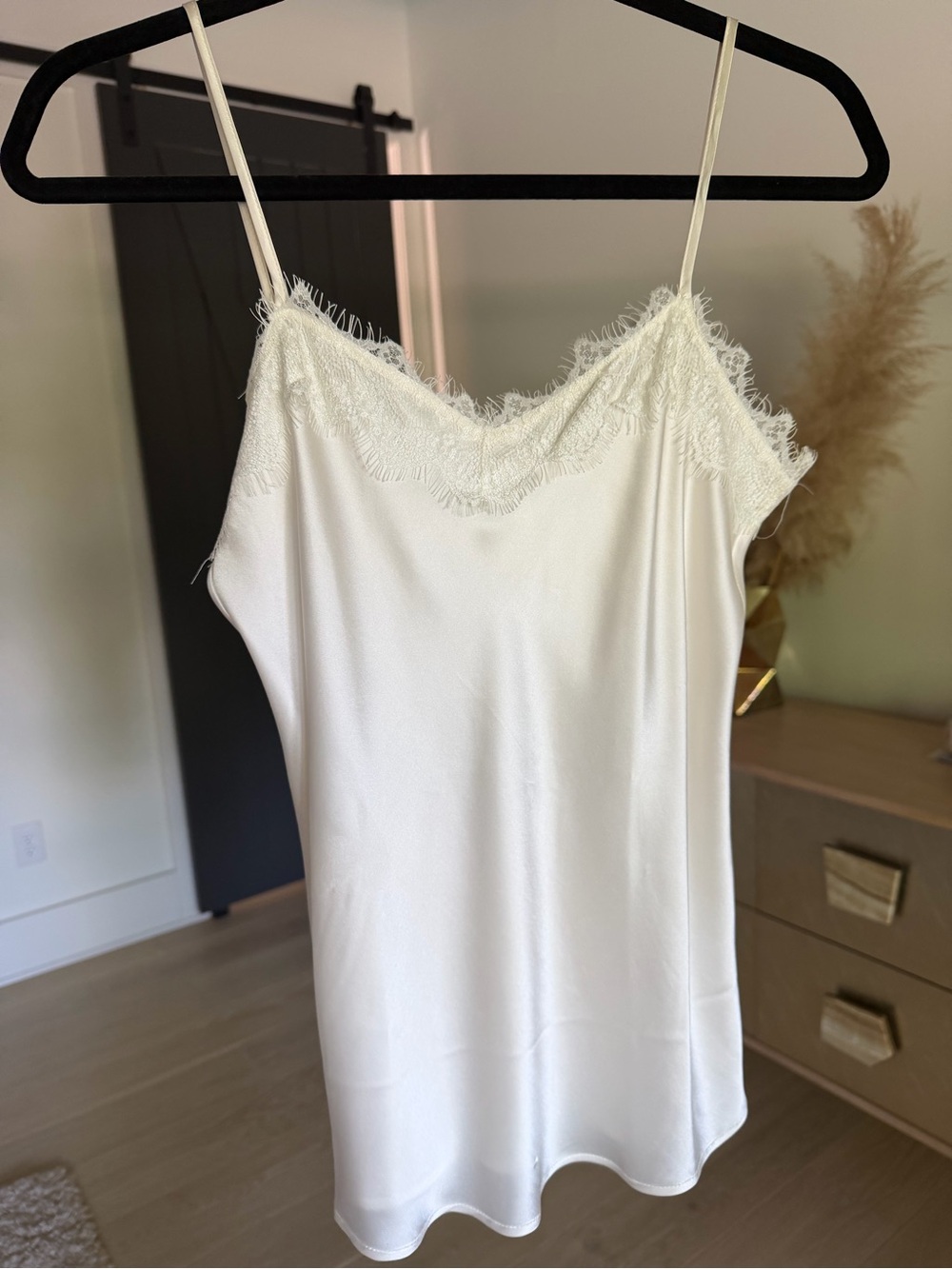 Lily Silk 100% silk lace trim camisole / creamy white / size M runs small - Picture 3 of 11